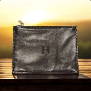 Elegant Black Leather Men's Bag